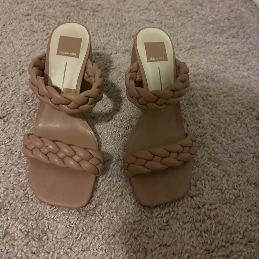 Tan dolce vita heels